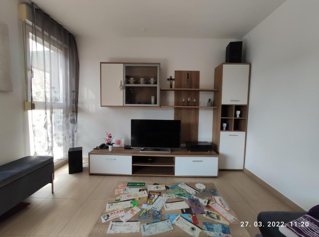 Apartamento Apartman Antonela With Free Garage Parking Split Exterior foto