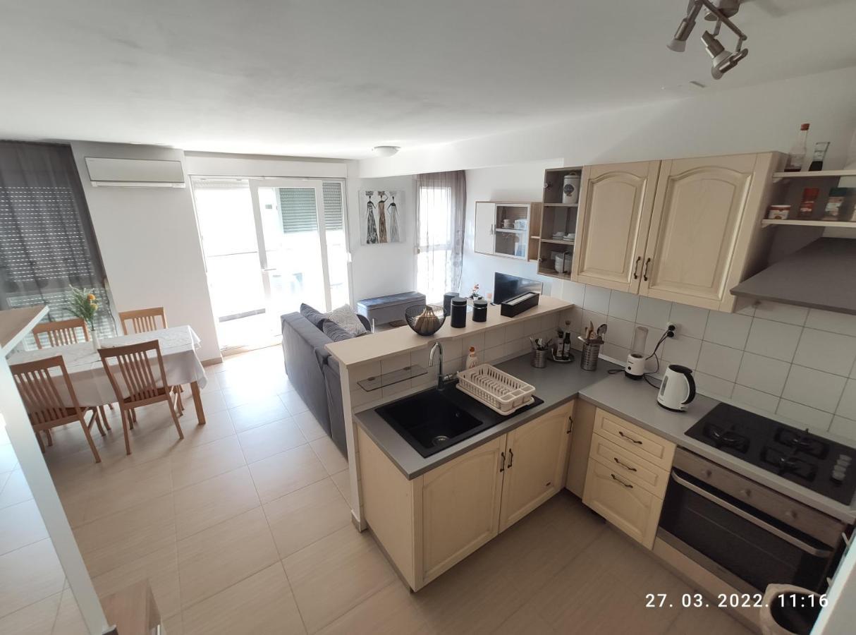 Apartamento Apartman Antonela With Free Garage Parking Split Exterior foto