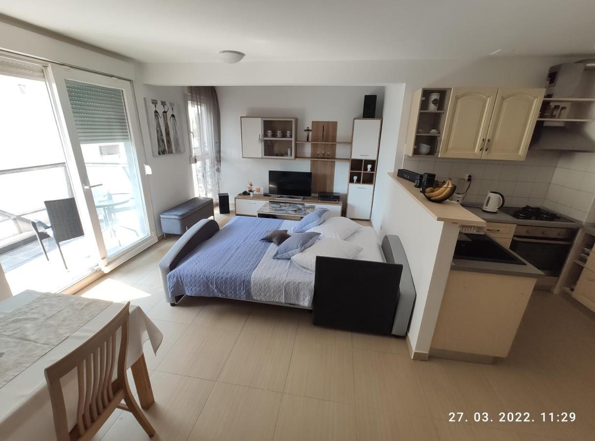 Apartamento Apartman Antonela With Free Garage Parking Split Exterior foto